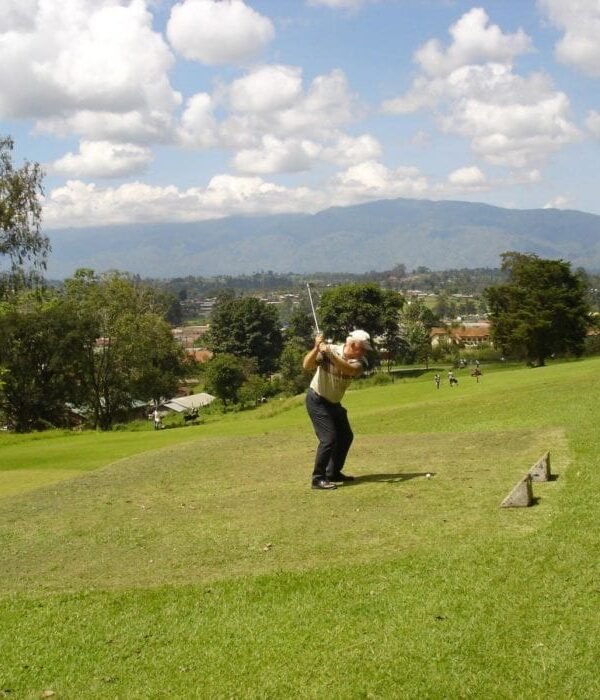 golf-in-Uganda-400×350@2x